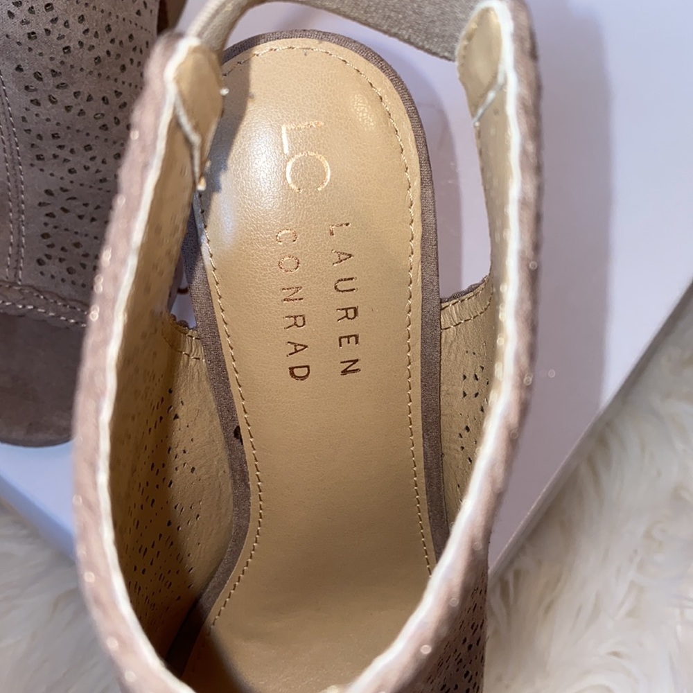 Heels - Picture 6 of 8